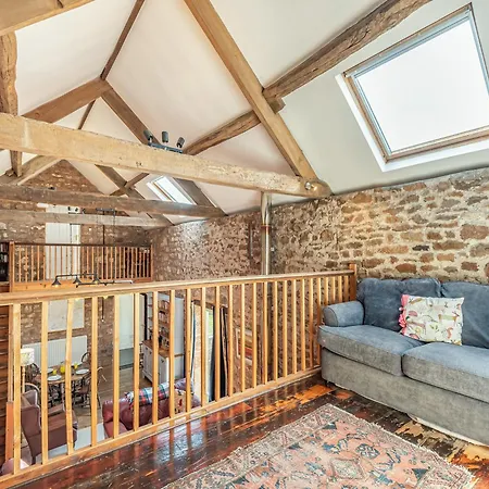 بيت للعطل Haytongate Barn *